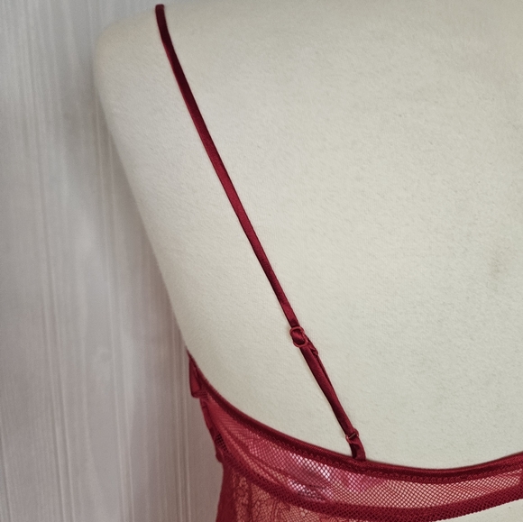 Vintage Victoria Secret slip - Picture 10 of 11